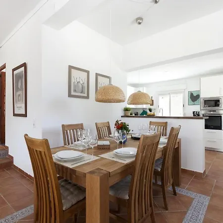 Celi: Sea- & Mountain View, Peaceful & Comfortable. Denia