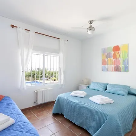 Celi: Sea- & Mountain View, Peaceful & Comfortable. Villa Denia
