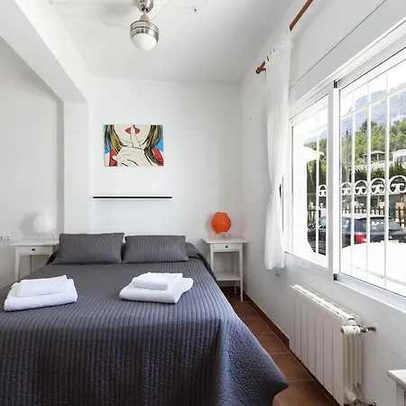 Celi: Sea- & Mountain View, Peaceful & Comfortable. *