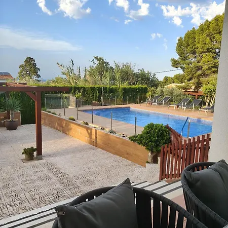 Willa Celi: Sea- & Mountain View, Peaceful & Comfortable. *